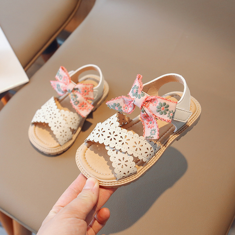 Title 4, Girls Hollow Carved Floral Princess Sandals