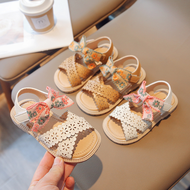 Title 9, Girls Hollow Carved Floral Princess Sandals per...