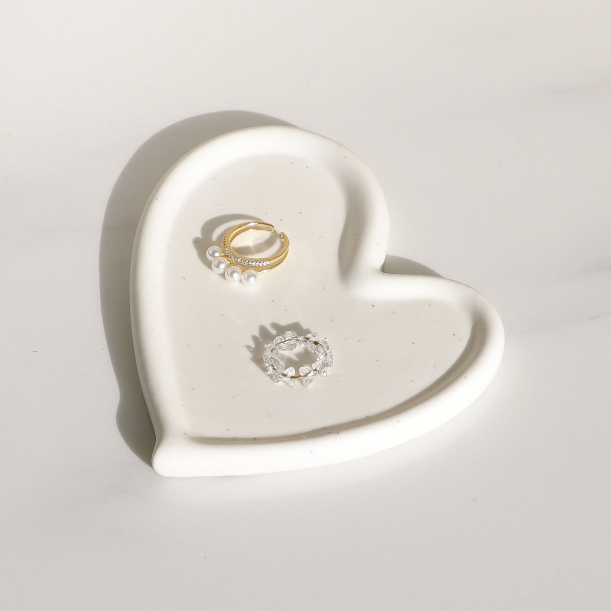 Title 8, White Heart-shaped Jewelry Tray Irregular Heart...