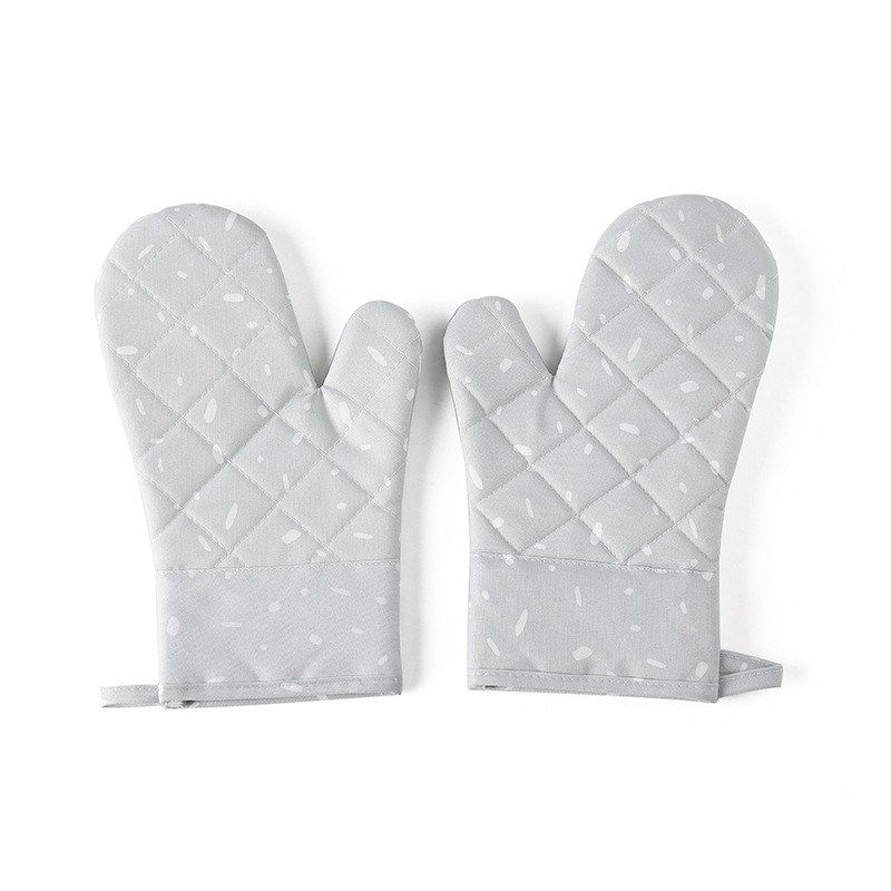 Title 5, Home fabric microwave oven gloves