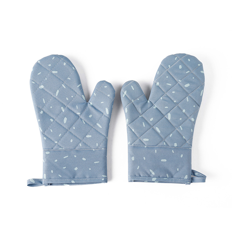 Title 6, Home fabric microwave oven gloves