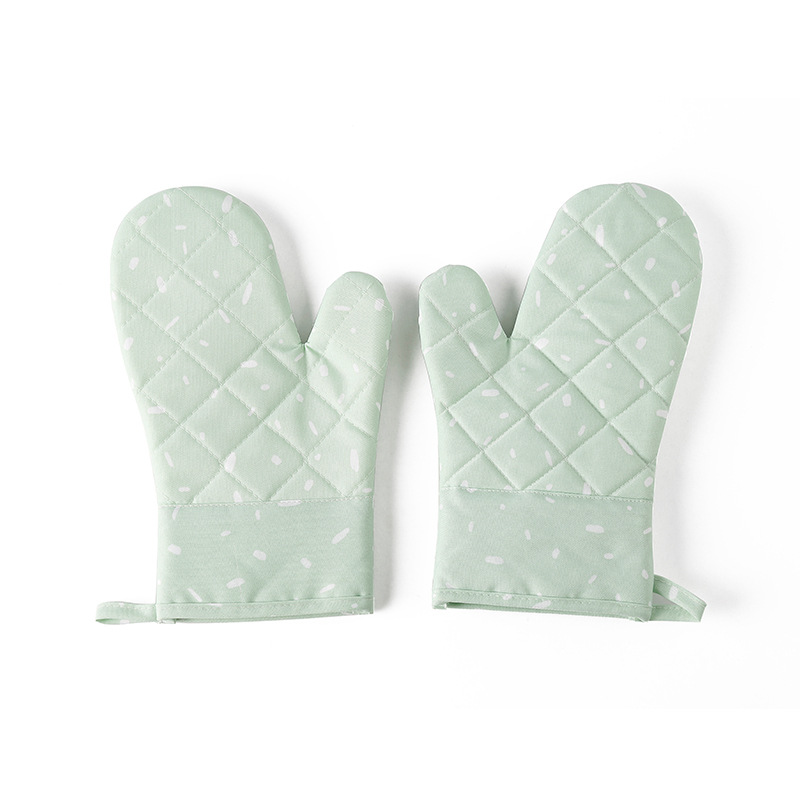 Title 8, Home fabric microwave oven gloves