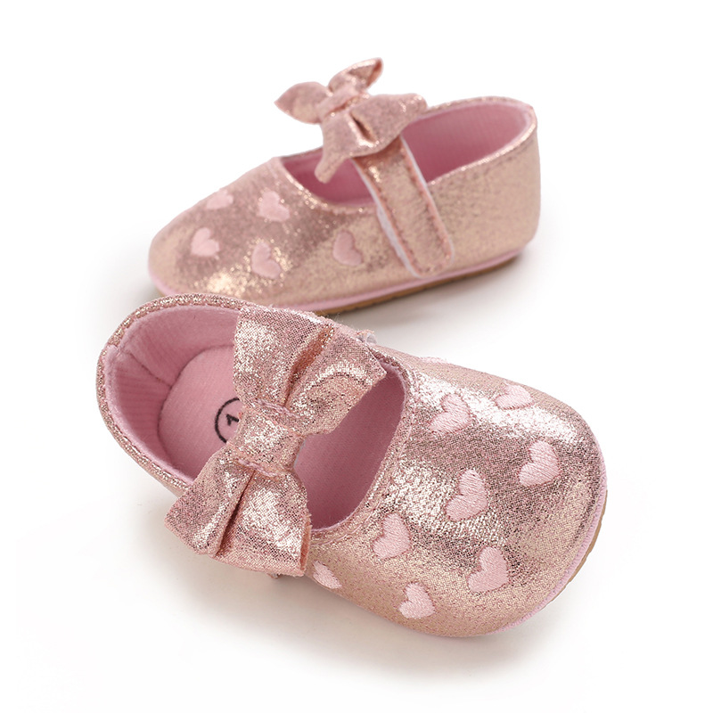 Title 18, Prinzessinnen-Babyschuhe mit weicher Gummisohle...