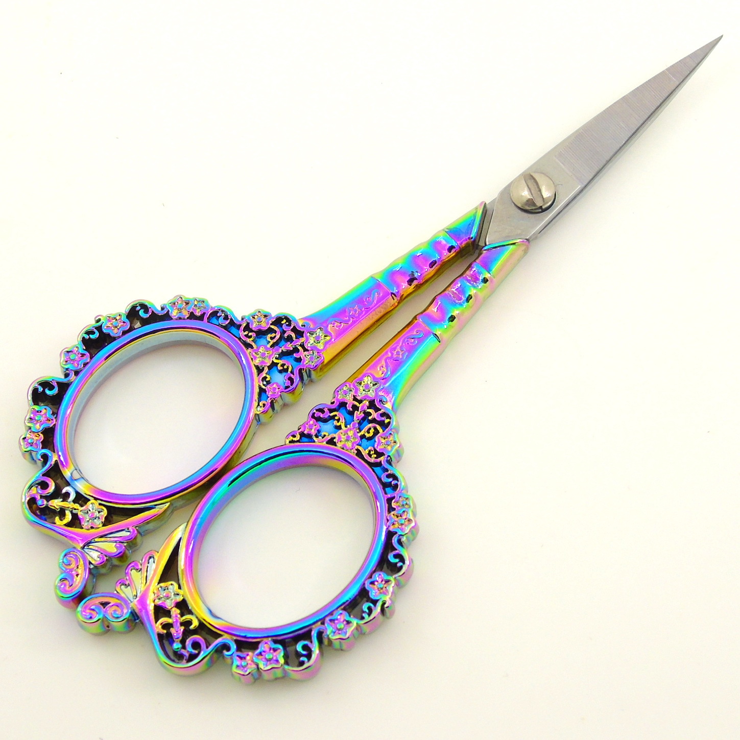 Title 1, Plum Blossom Hollow Court Plum Vintage Scissors