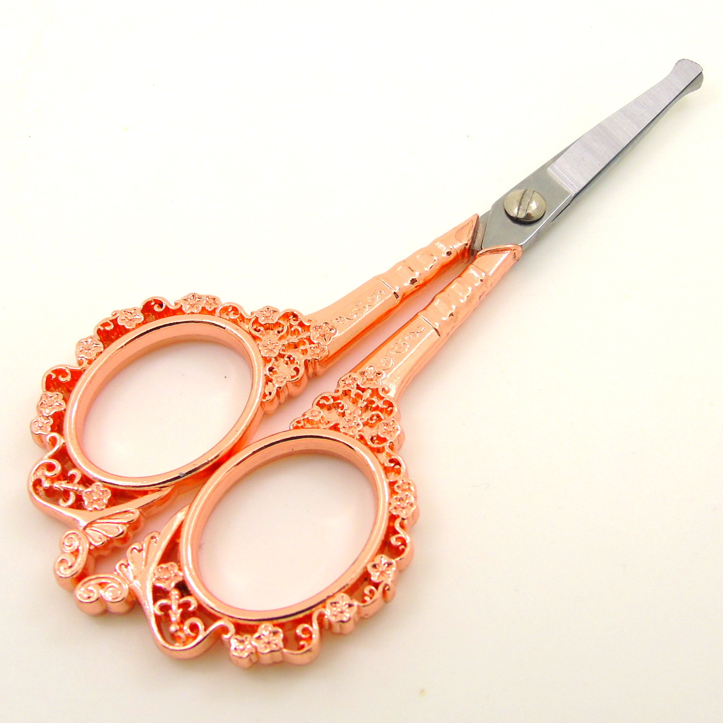 Title 12, Plum Blossom Hollow Court Plum Vintage Scissors