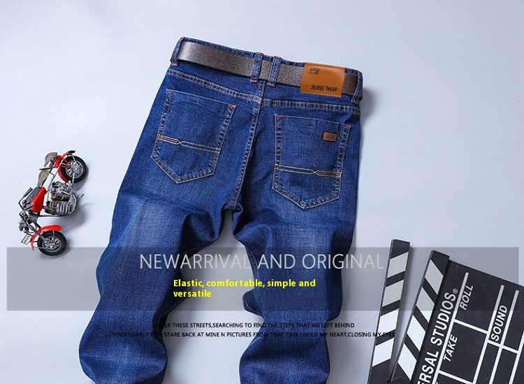 Title 9, Slim Fit Elastic Straight Jeans für Herren. Beq...