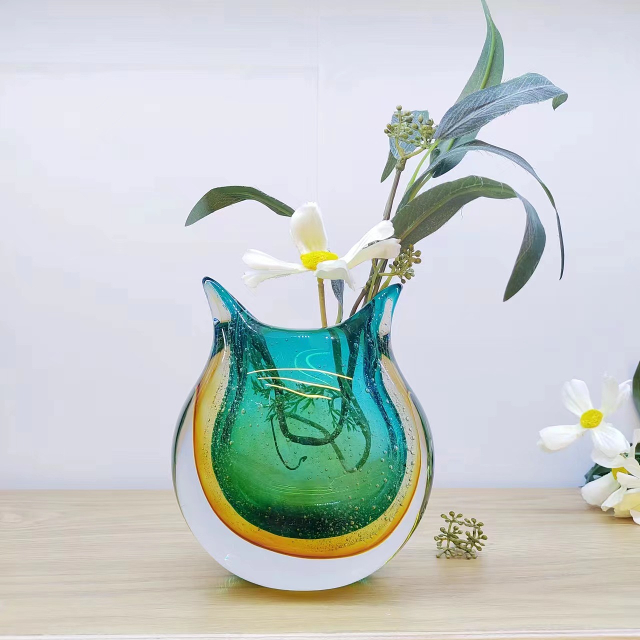 Title 2, Two Colors Reflection Glass Vase Decoration