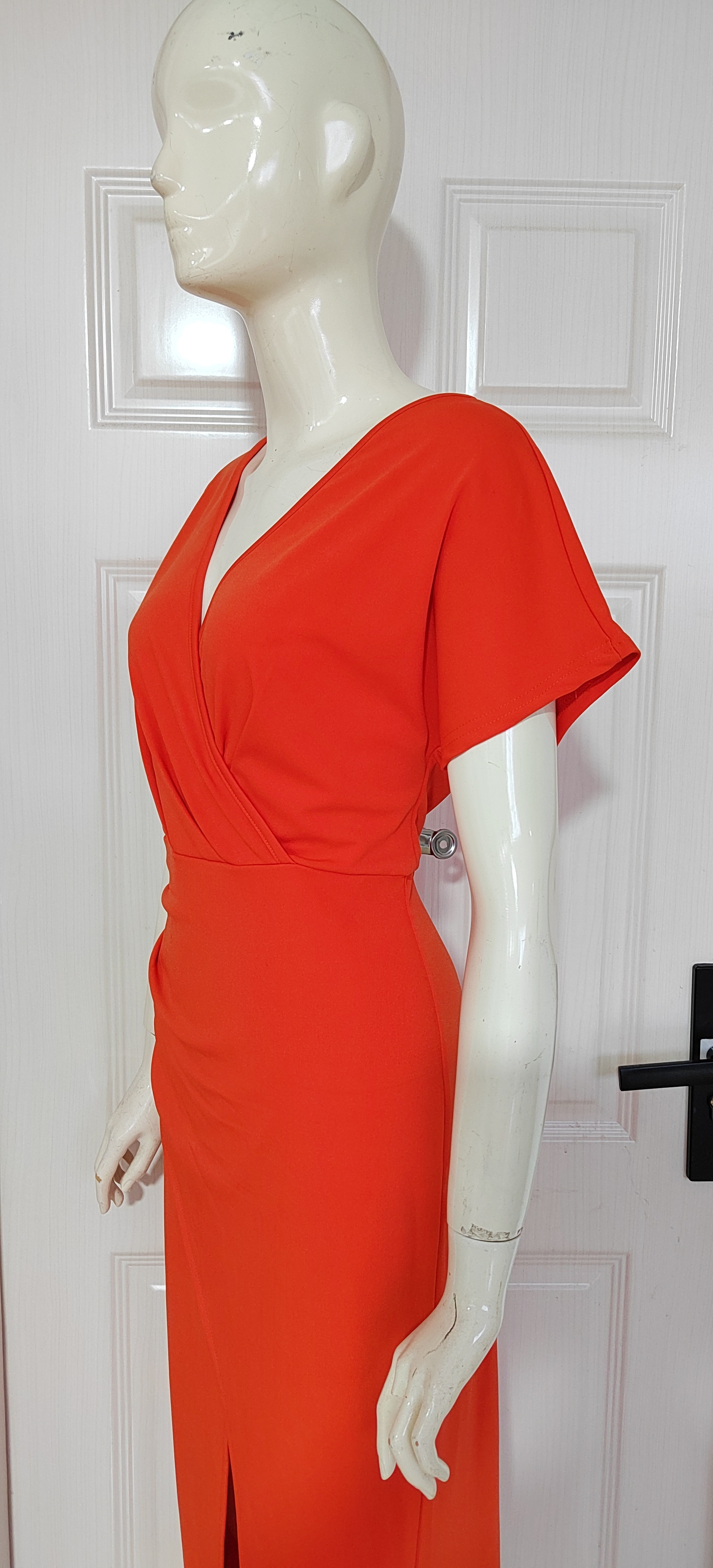 Rose red split V-neck bodycon dress – slim fit short sleeve slit dress women's date night style