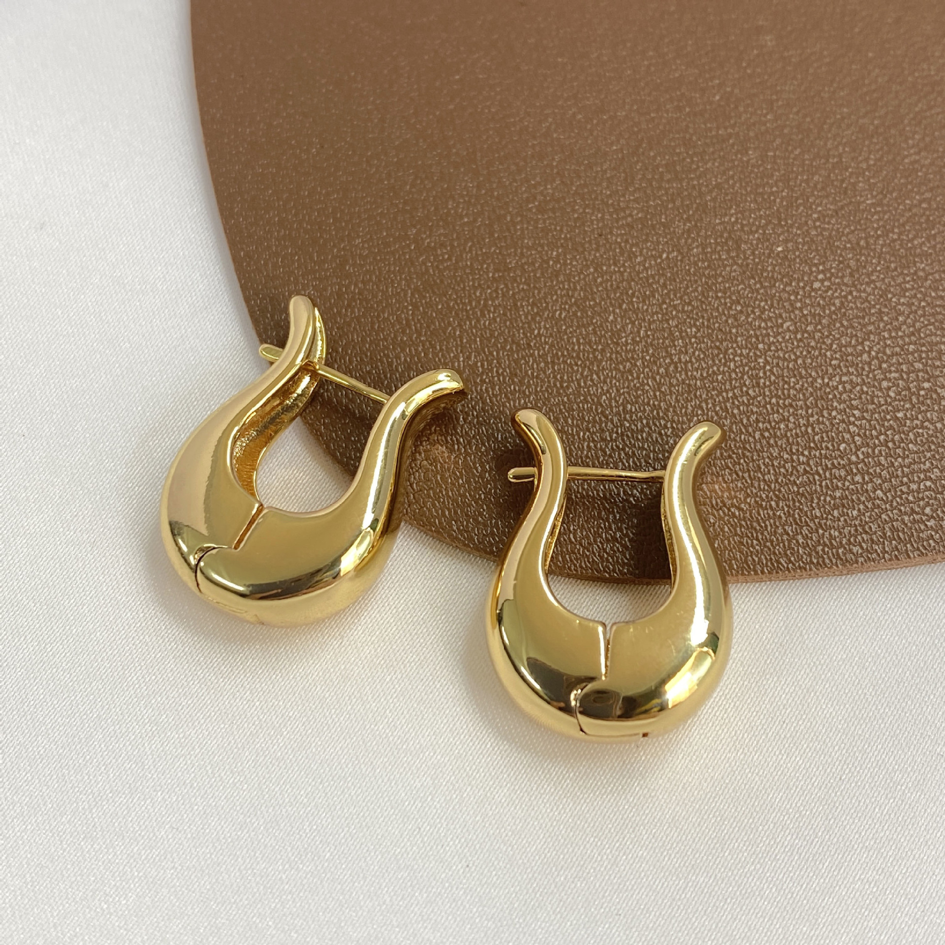 Title 8, Real Gold Plating Fashion Geometric Earrings Gold