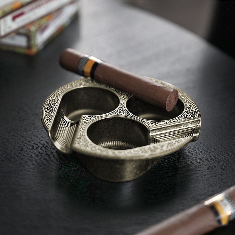 Title 2, Three-slot Retro Metal Easy-to-clean Cigar Ashtray