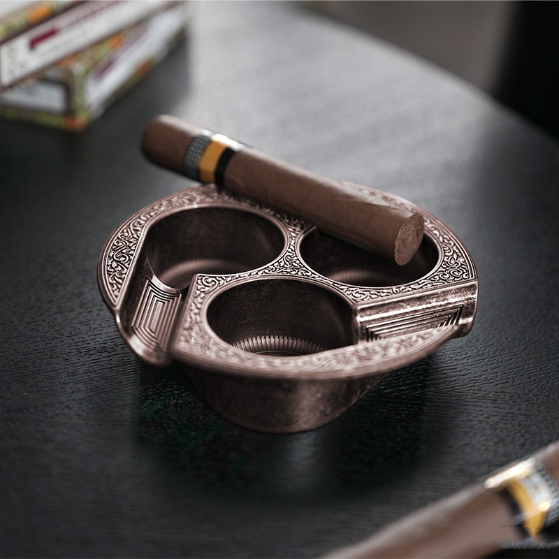 Title 3, Three-slot Retro Metal Easy-to-clean Cigar Ashtray