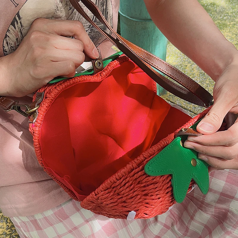 Cute Rattan Strawberry Woven Purse