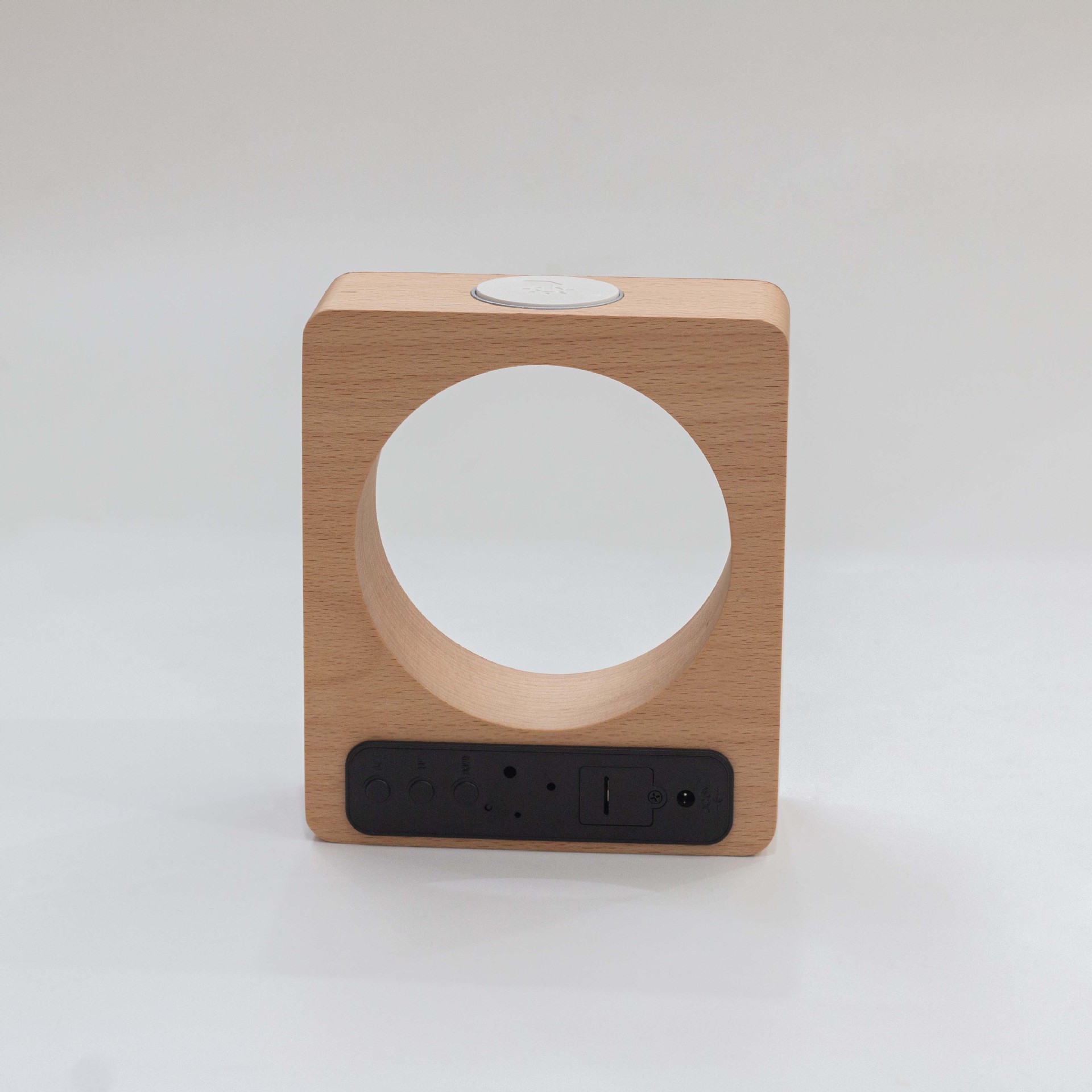 Title 3, Home Fashion Personality Creative Moon Wood Clock