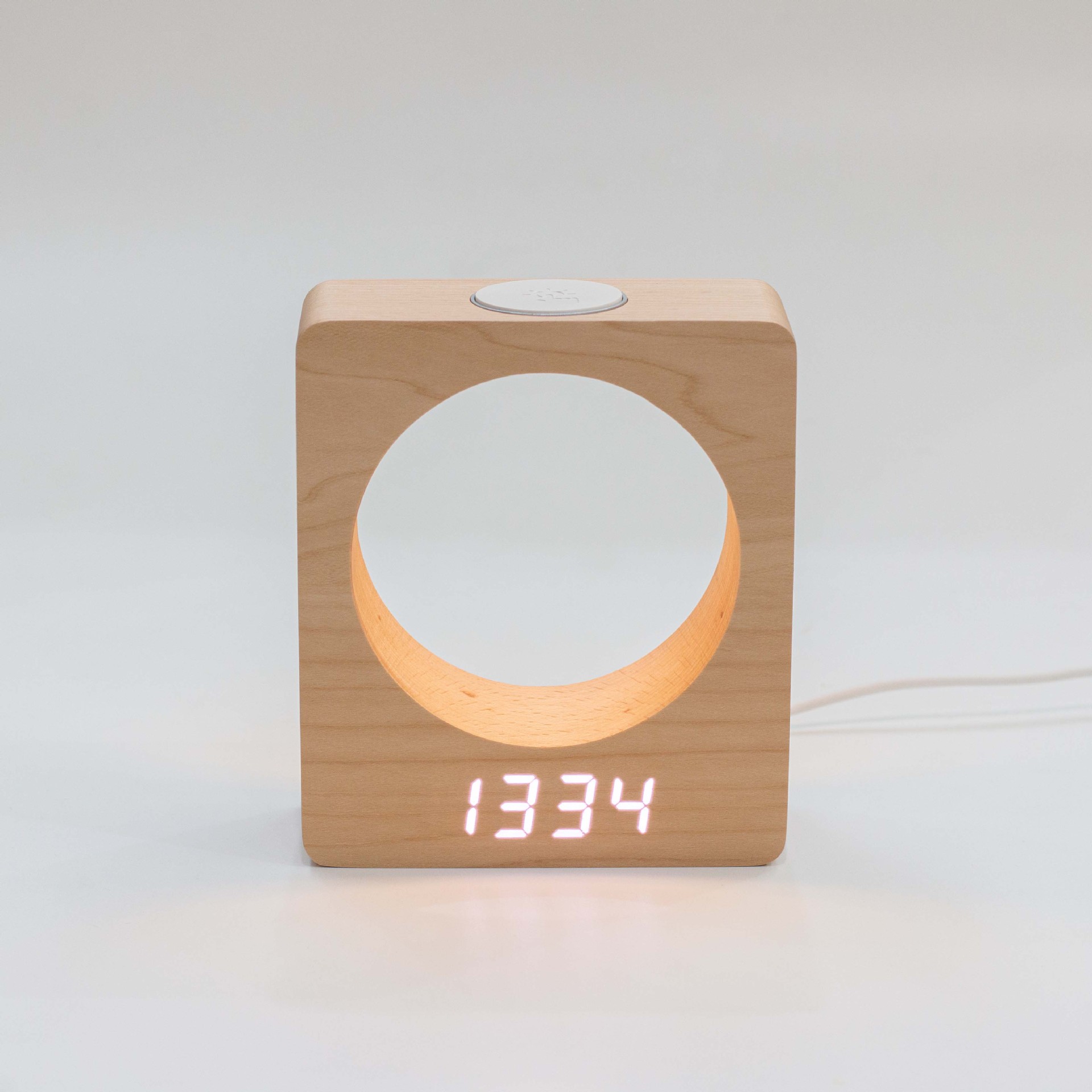 Title 4, Home Fashion Personality Creative Moon Wood Clock