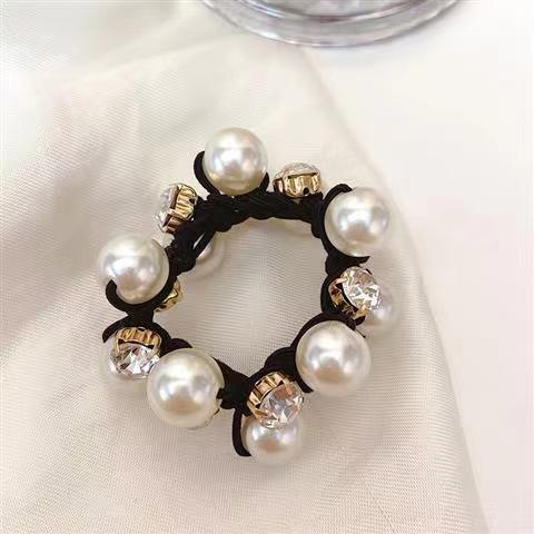 Title 5, Elegant Pearl Hair Ring Horsetail Headwear