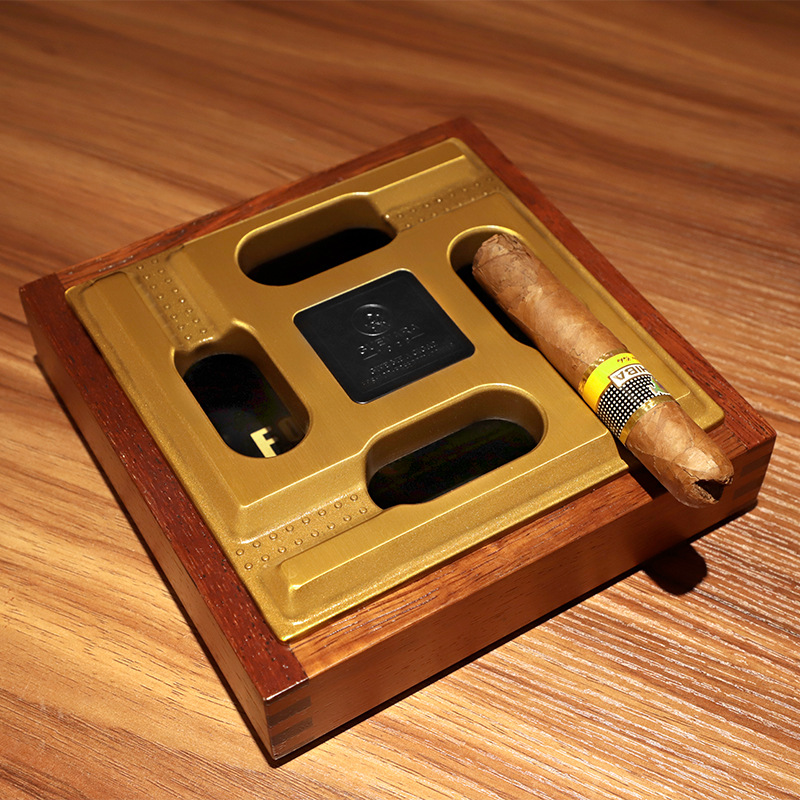 Title 3, Split Solid Wood Multi-slot Cover Cigar Ashtray