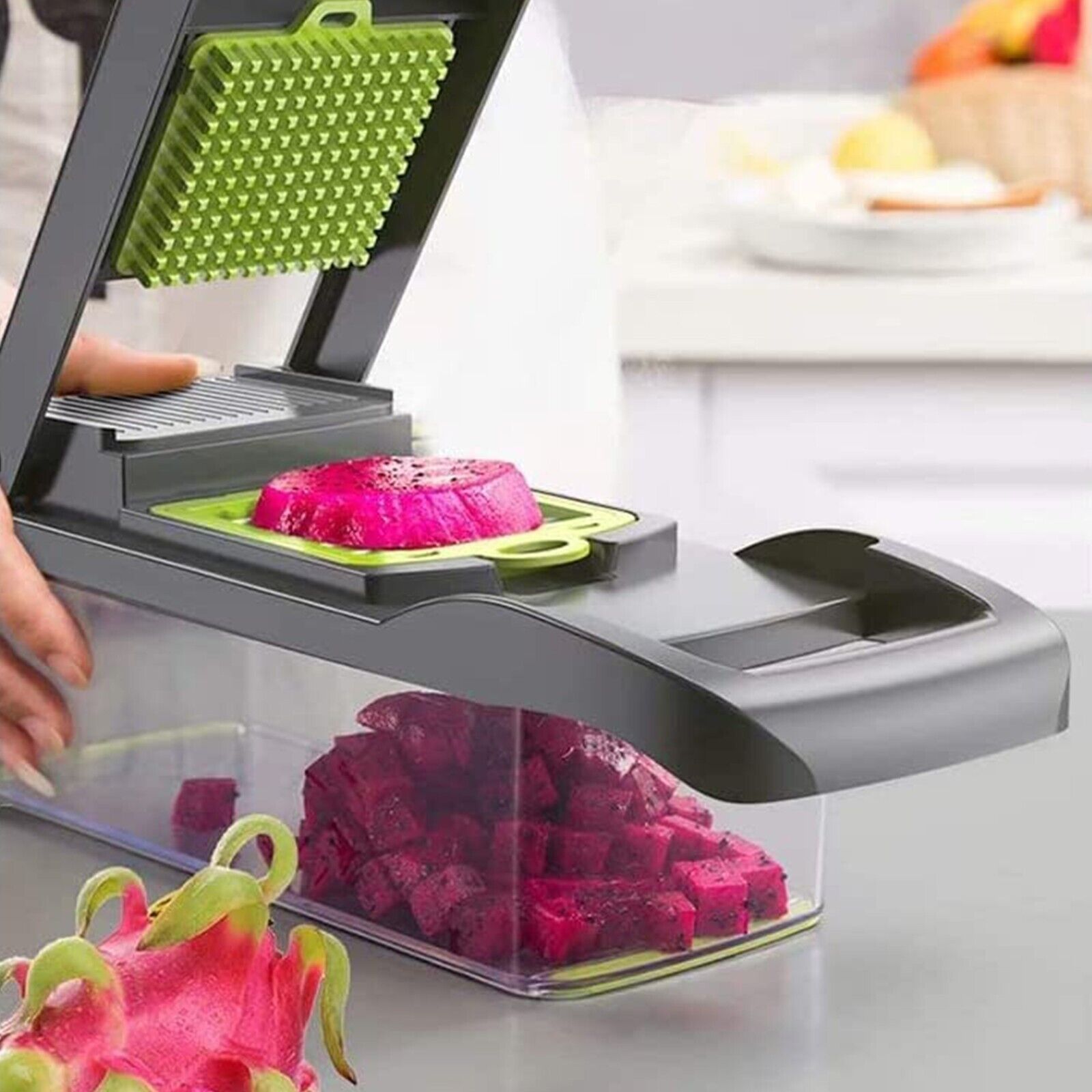 15-in-1 vegetable chopper with eight stainless steel blades and clear 1.5L catch container