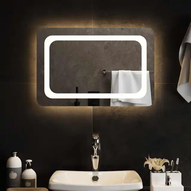 LED Badspiegel mit IP65 Schutz und USB-Anschluss