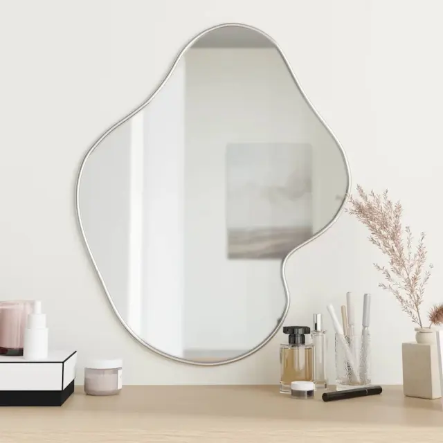 Eleganter Wandspiegel mit PVC-Rahmen