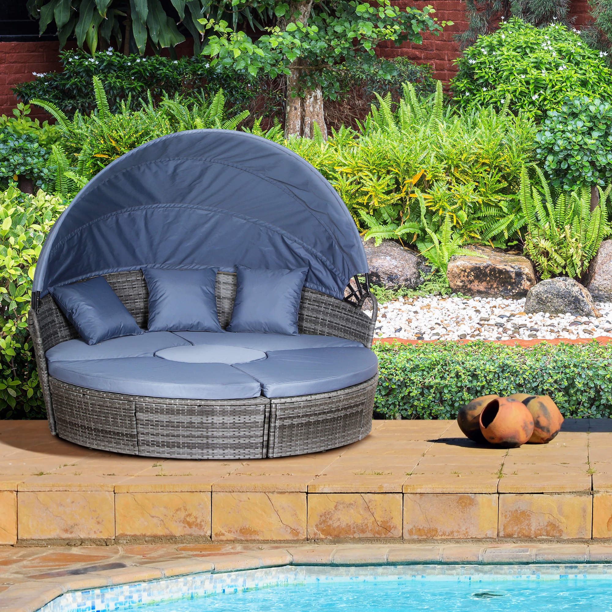 Transform Your Garden with this Premium Rattan Daybed