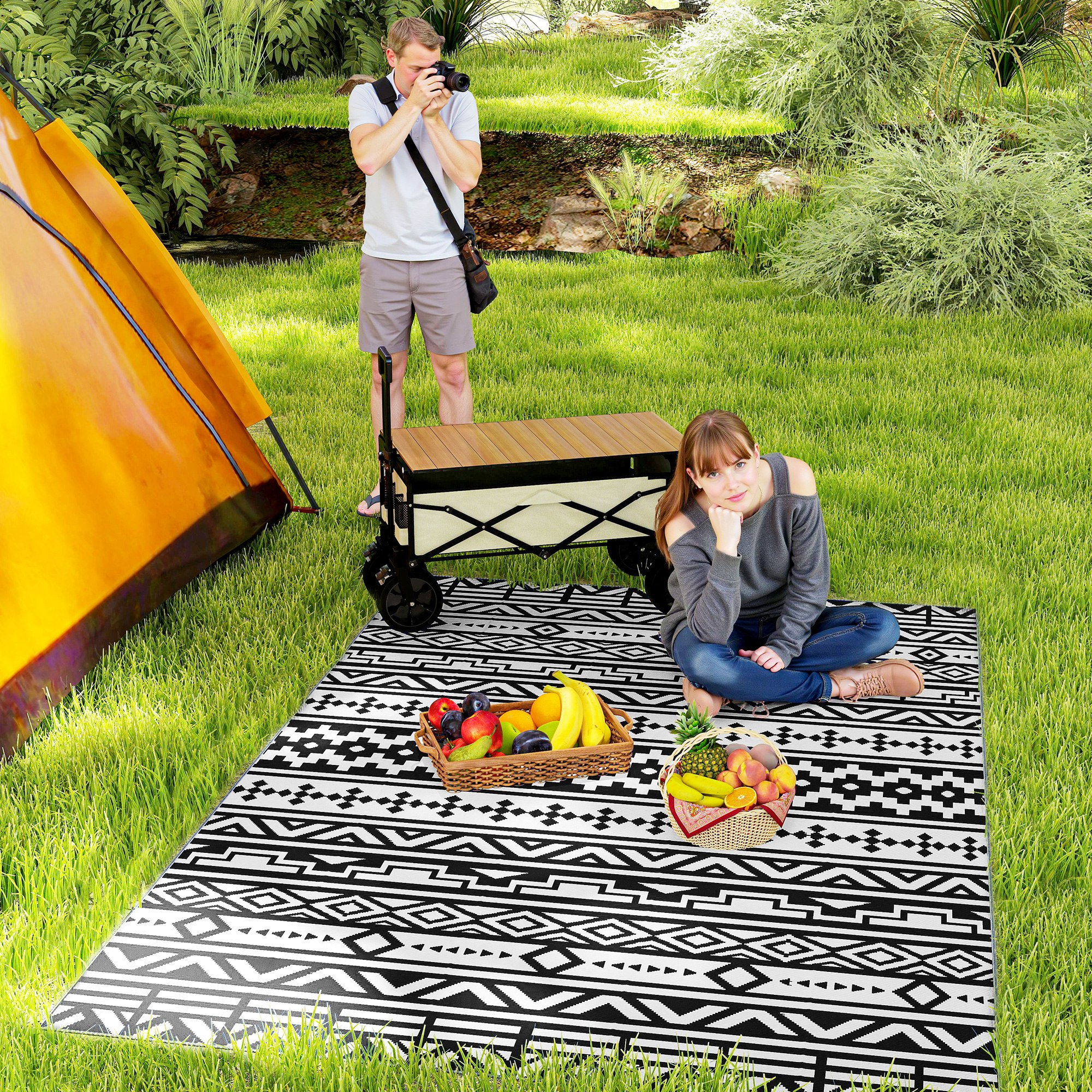 Reversible Outdoor Rug, Waterproof Plastic Straw with Carry Bag, 6' x 9', Black & White Geometric Wall