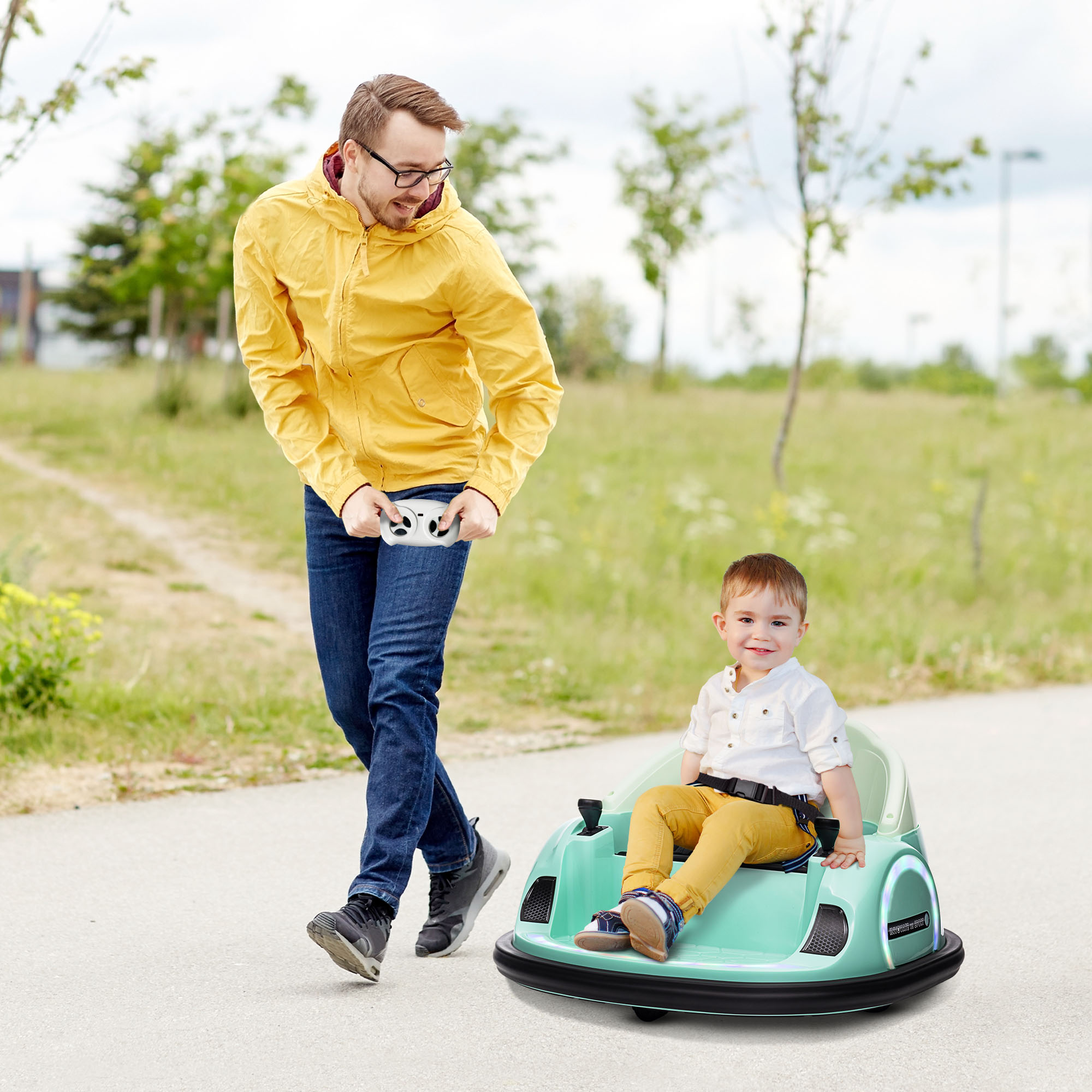 360° Rotation Kids Bumper Car, 12V Waltz With Remote Control, Dual Joystick — image 3