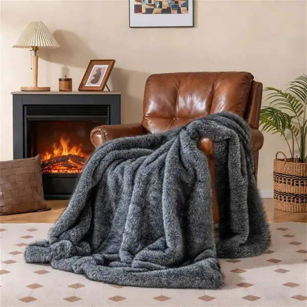 Gray 740GSM Faux Wolf Fur Throw Blanket 60 X80 Double-Sided Soft Fleece Lined Blanket