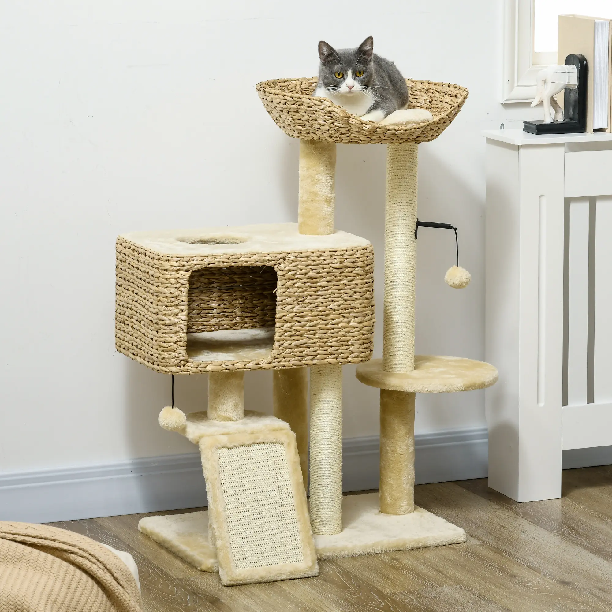 Cat Tree for Indoor Cats w Scratching