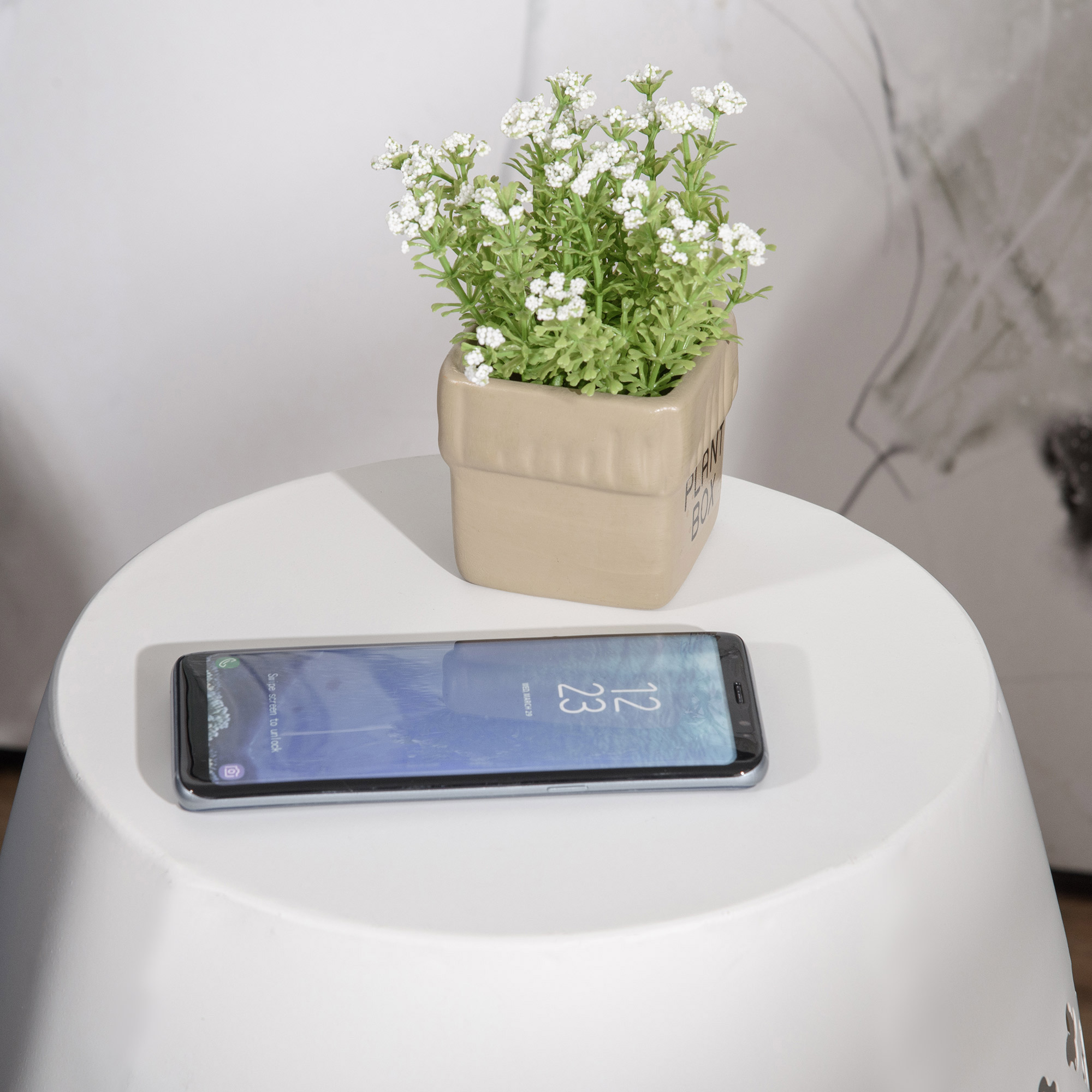  12" Steel Outdoor Side Table, Round Hollow Drum Patio End Table, Accent Table for Indoor and Outdoorr, White