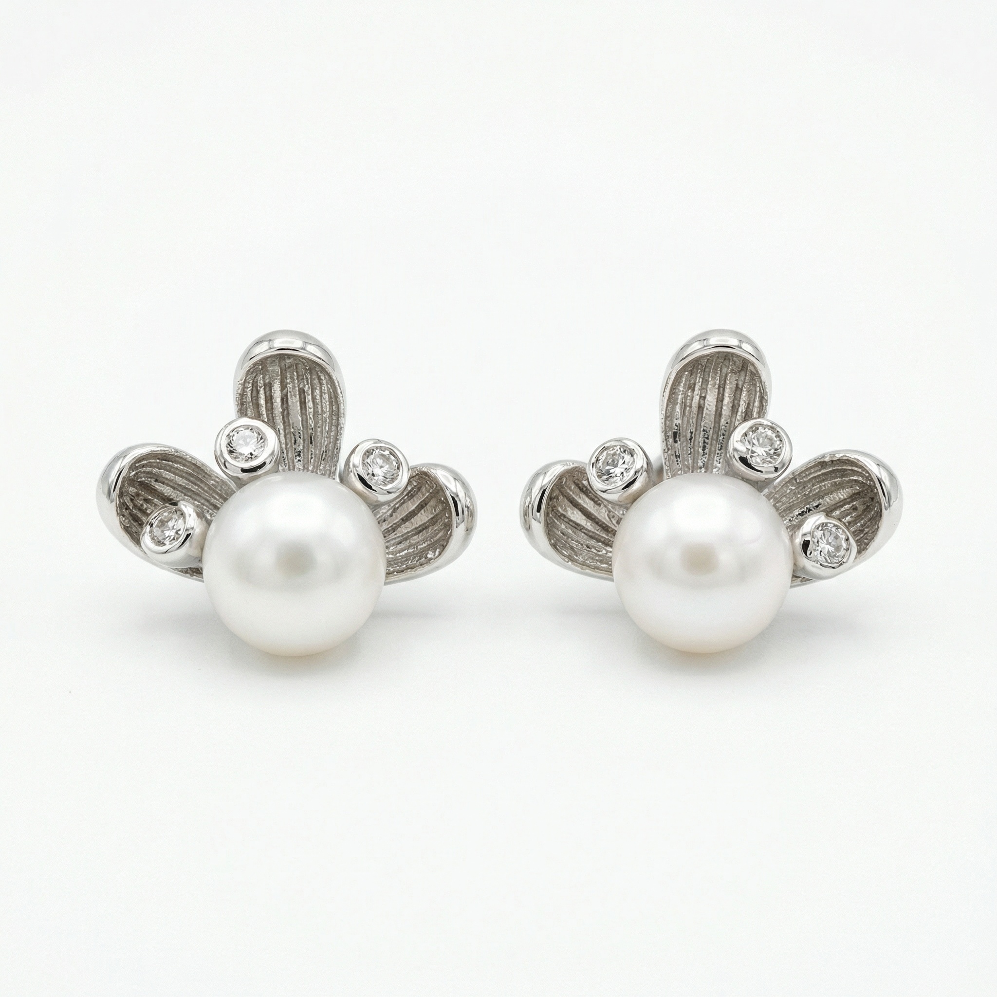 Sterling Silver Pearl Stud Earrings