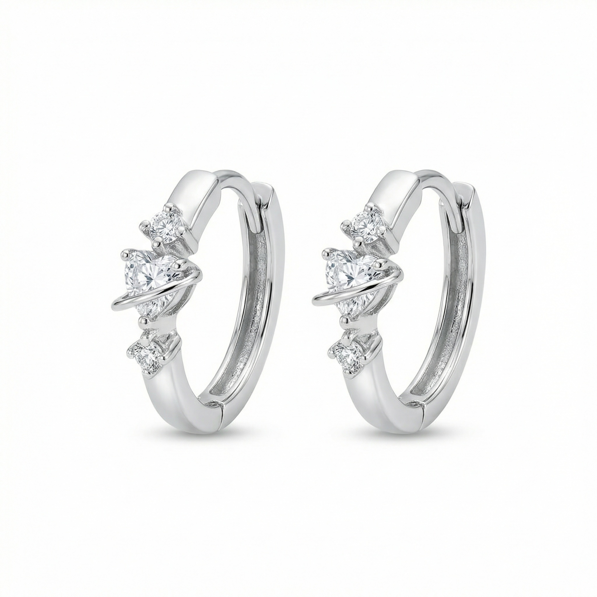 925 Sterling Silver Stellar Heart Saturn Hoop Earrings in 925 Sterling Silver 