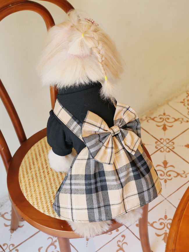Vestido de cuadros combinados en negro café