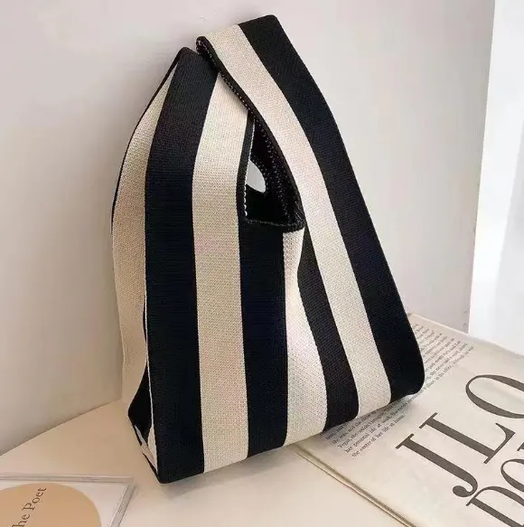 Hand-held knitted vest bag-striped model-beige black