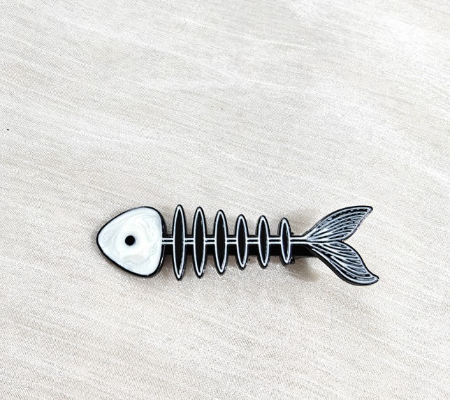 Cartoon bangs clip-fish bone-black-zinc alloy-1 piece