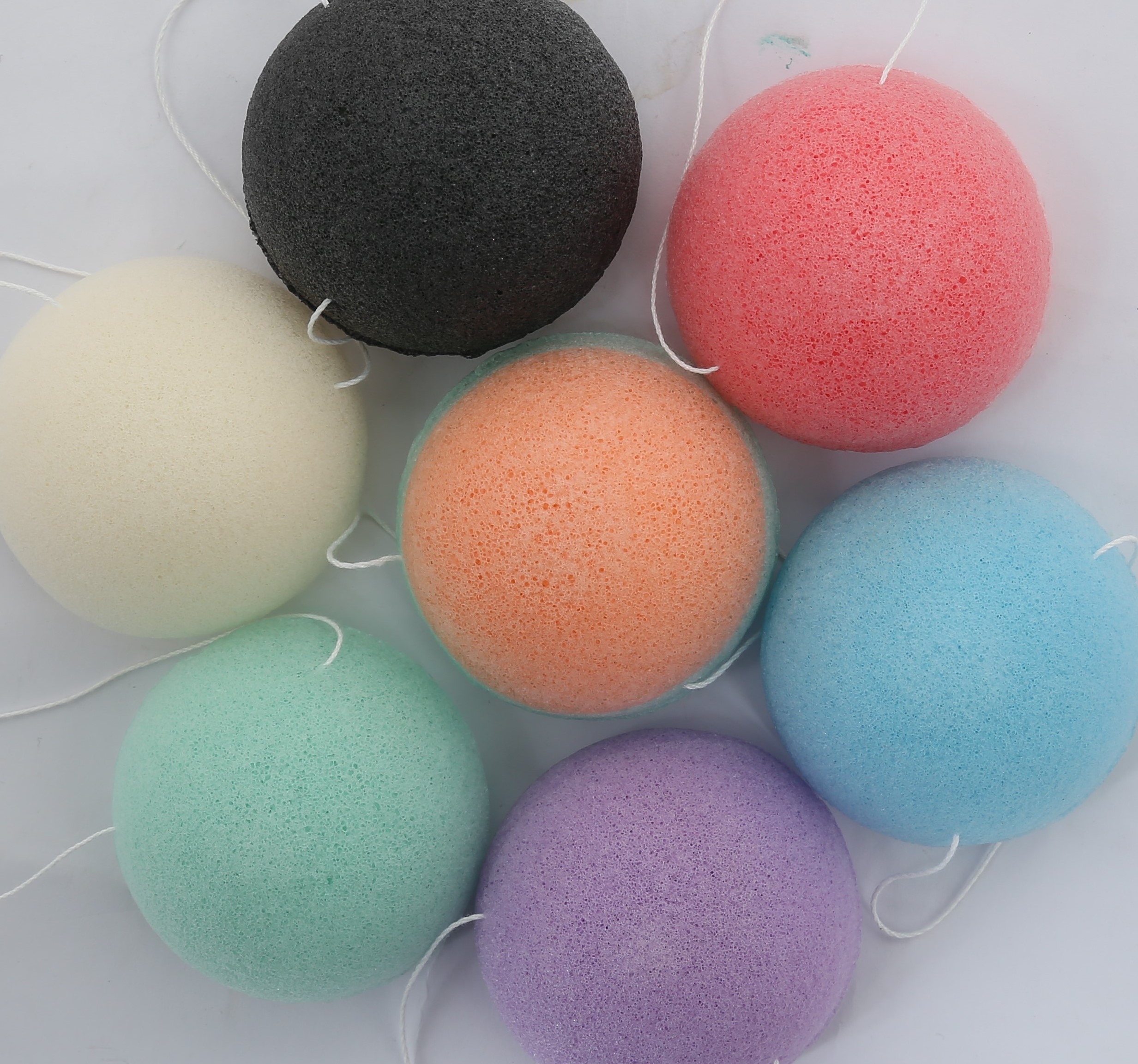 Konjac Face Puff-Spherical Style-Random Color-7 * 4CM-1 piece