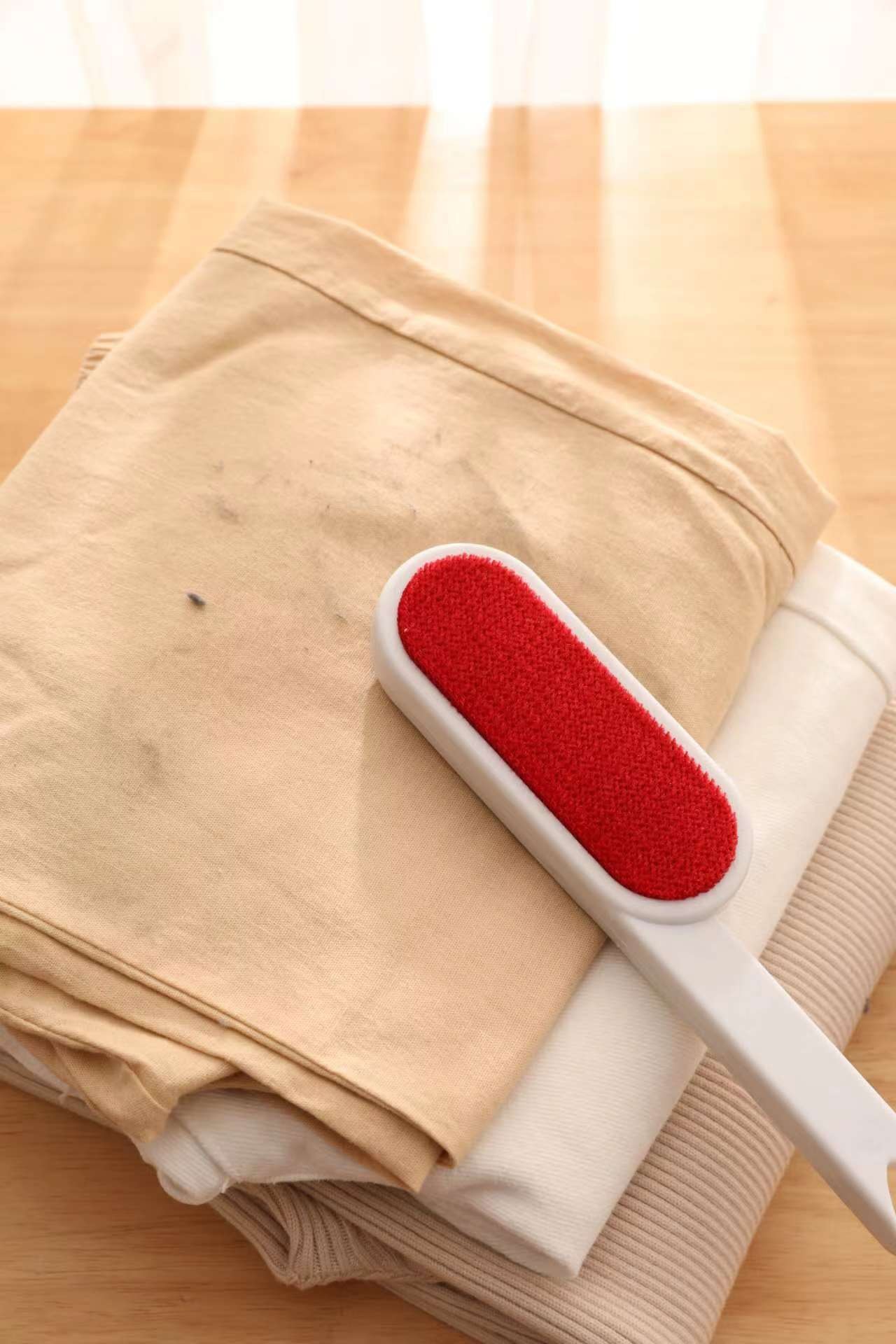 Clothing stick brush-large-red-1 piece