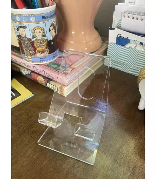 Gems Phone Stand - Clear 4