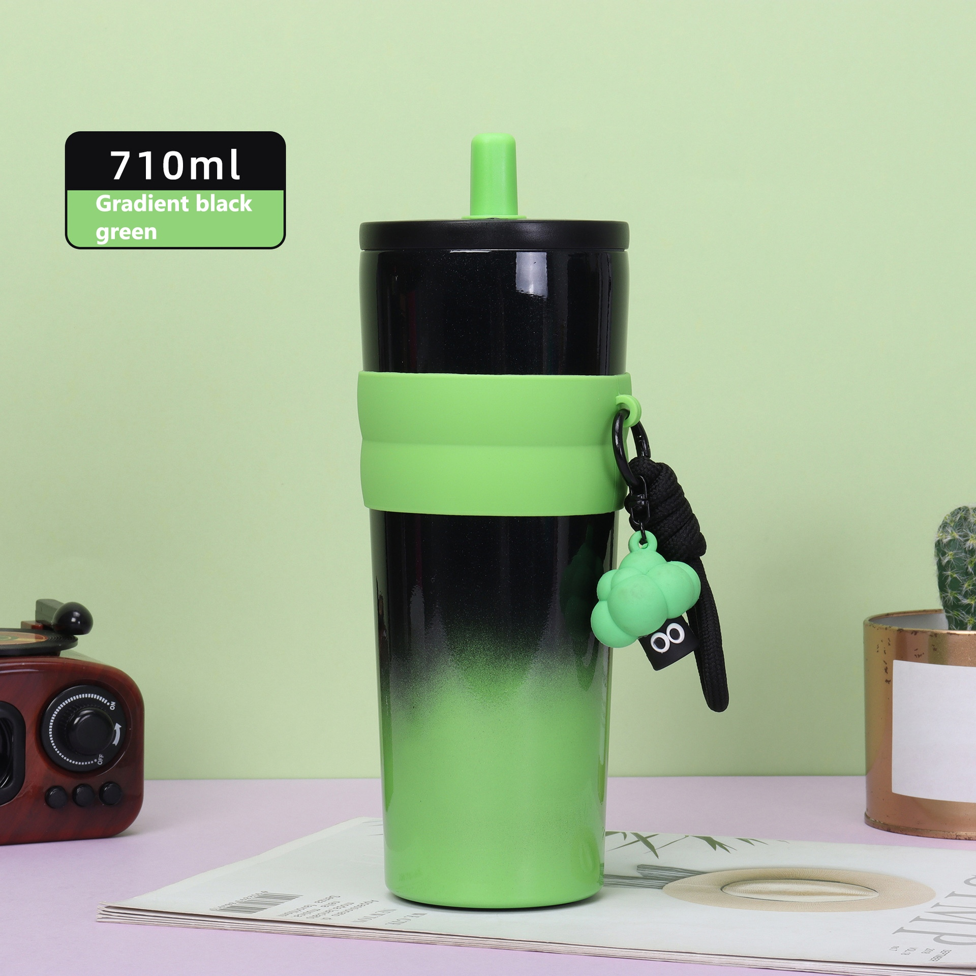 Portable thermal insulation water cup-gradual black and green-doll-1 piece