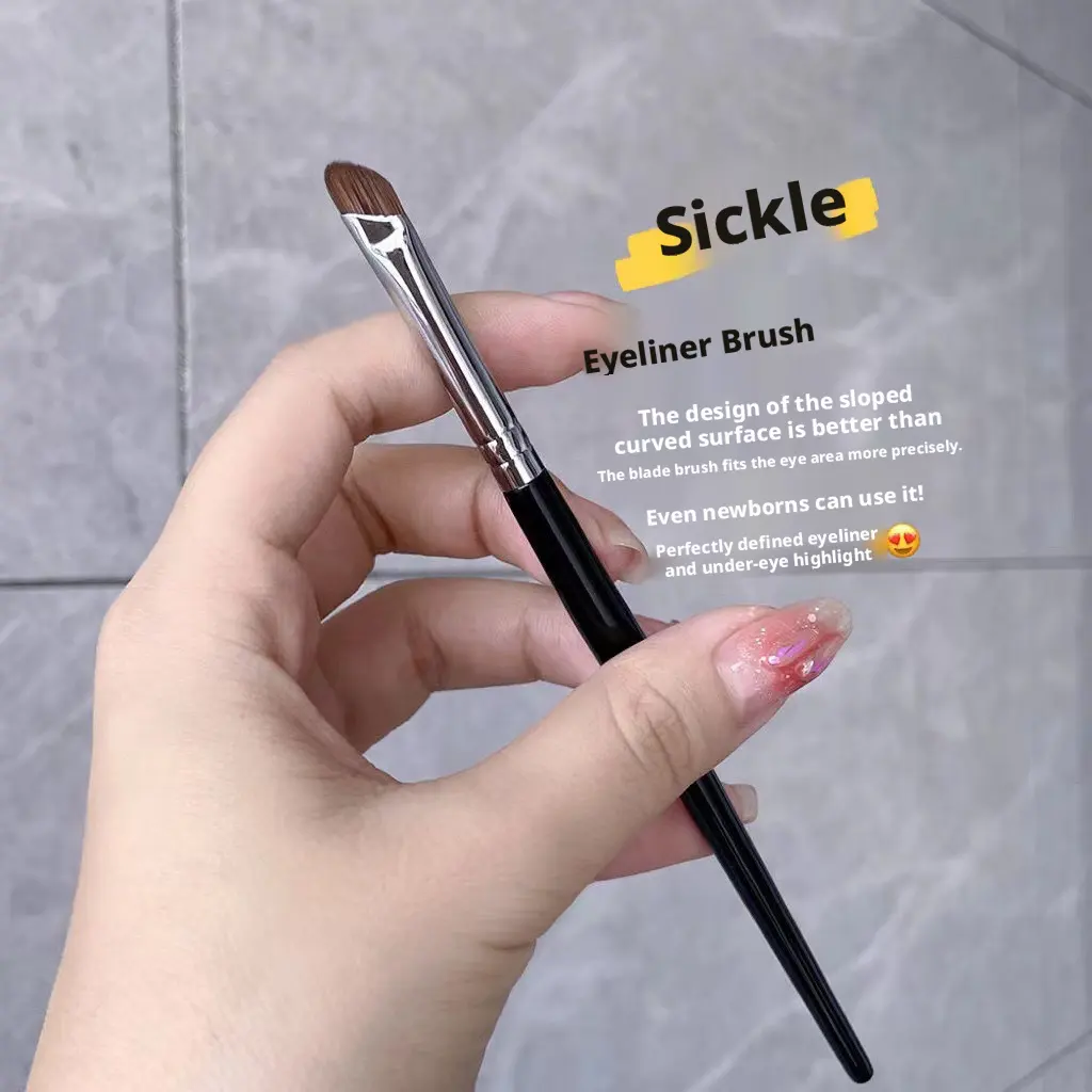 Eyeliner brush-sickle curved surface-black- -OPP bag