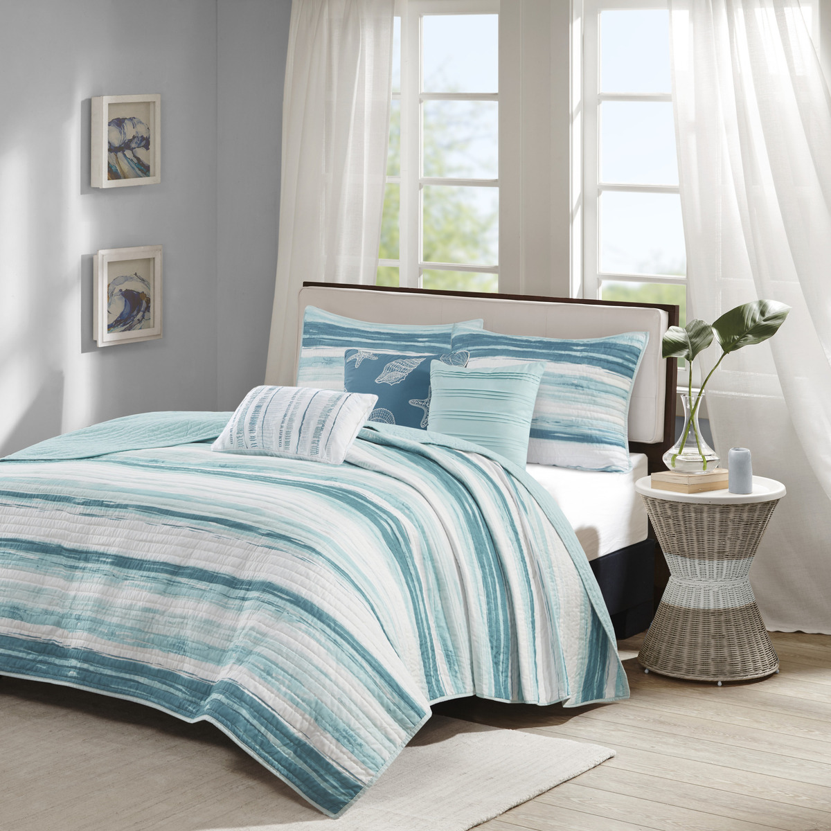 6 Piece Printed Quilt Set With Throw Pillows Aqua Full Queen