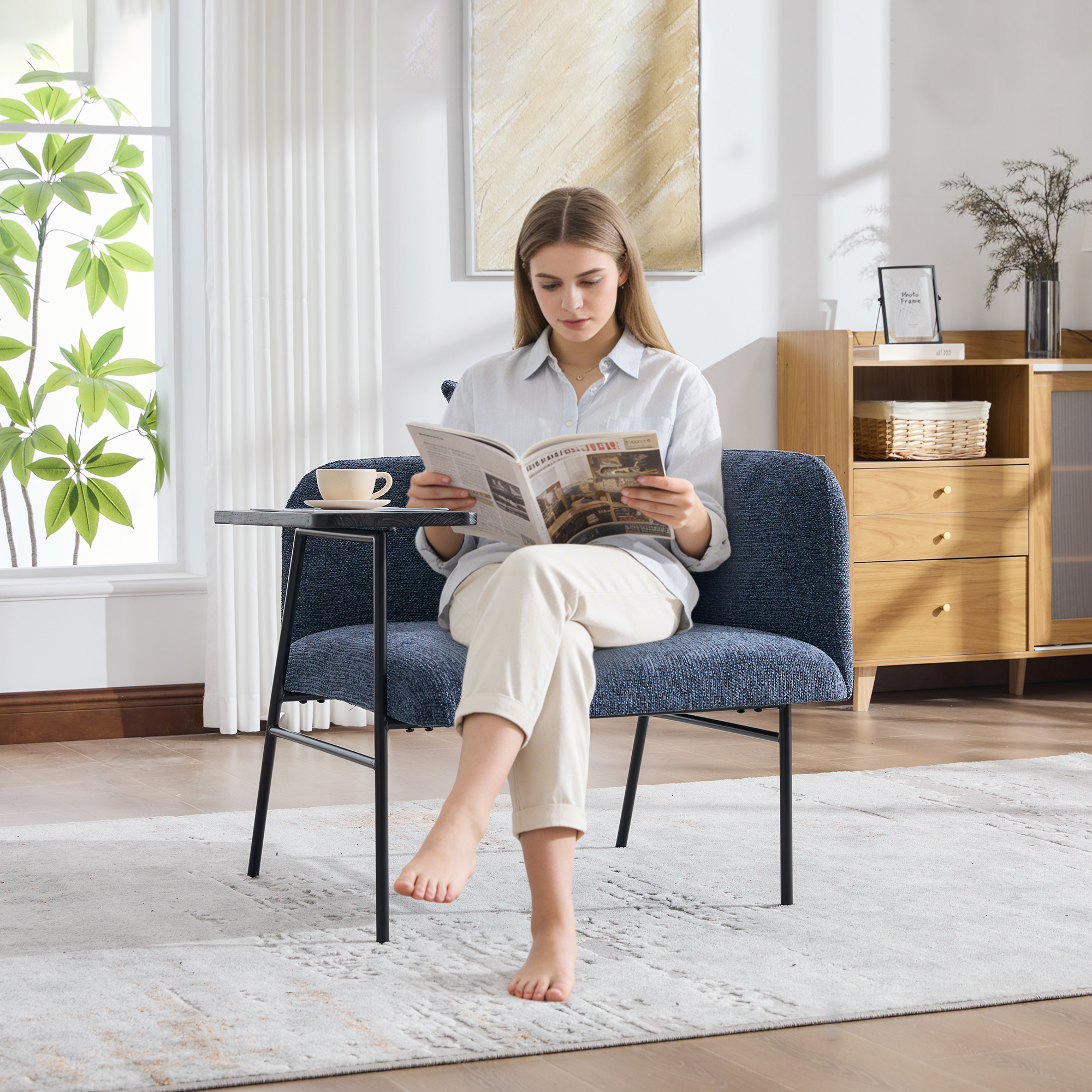 Upholstered Leisure Chair with Table