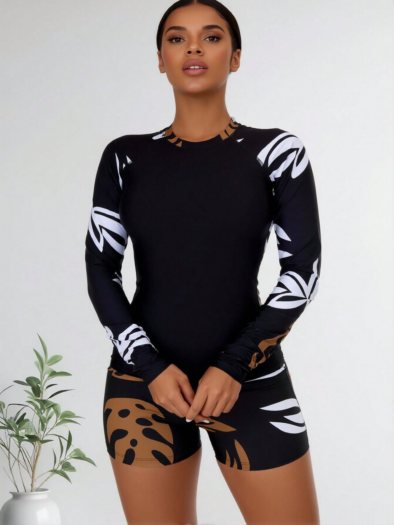 2026 New Abstract Leaf Print Long Sleeve Rash Guard Set, Two-Piece Swimwear With Boy Shorts — foto 3