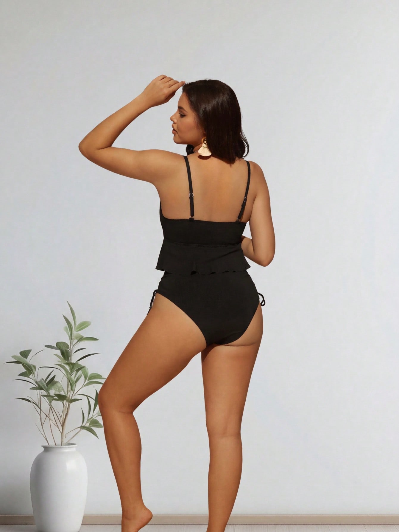Plus Size Black Ribbed Cutout Ruffle Hem Bikini Set — foto 5