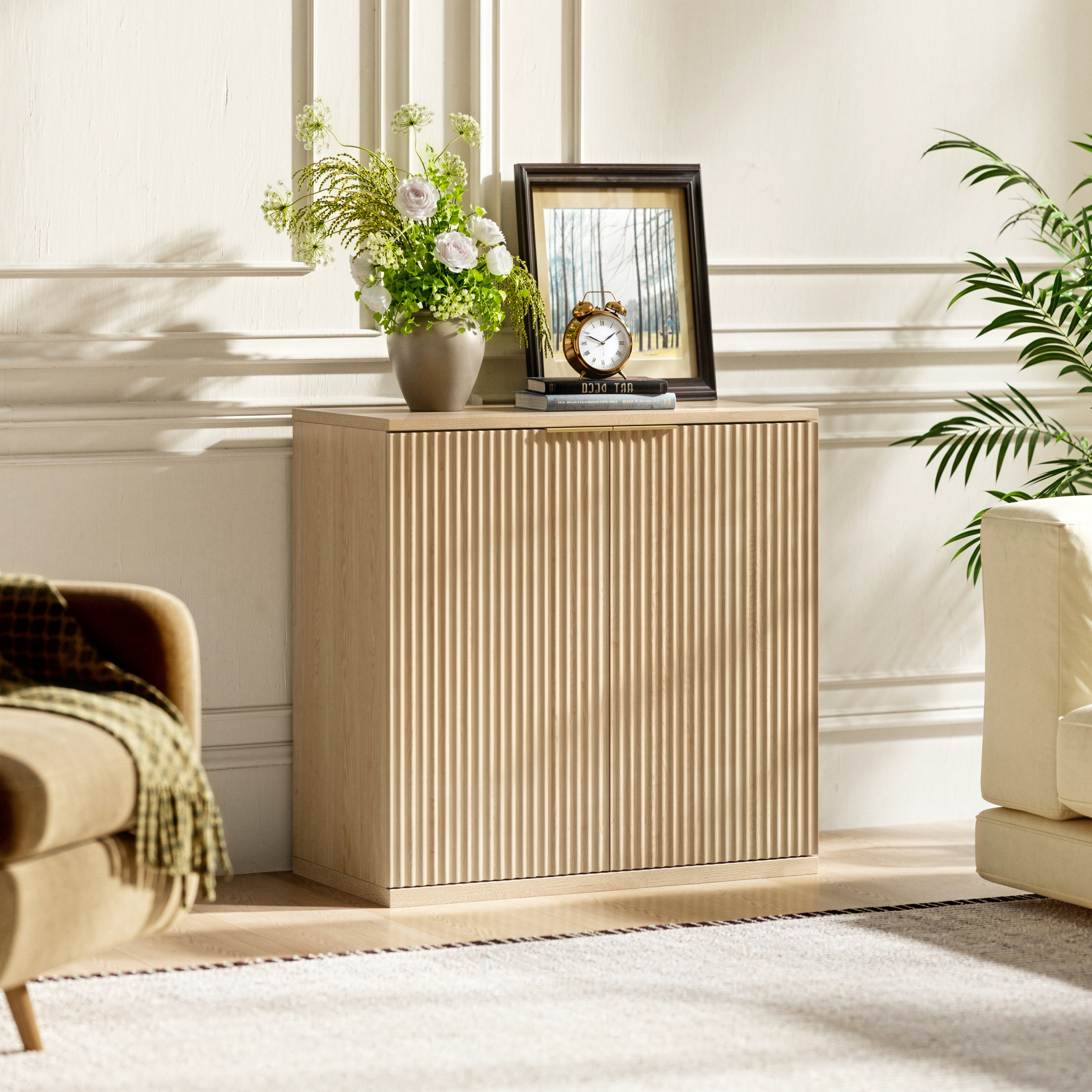 Modern Storage Cabinet With Pleated Front And Metal Handle, Multifunctional Sideboard Cabinet For Living Room & Bedroom, Natural Lightwood Decor, Oak, 60x30x70 Cm
