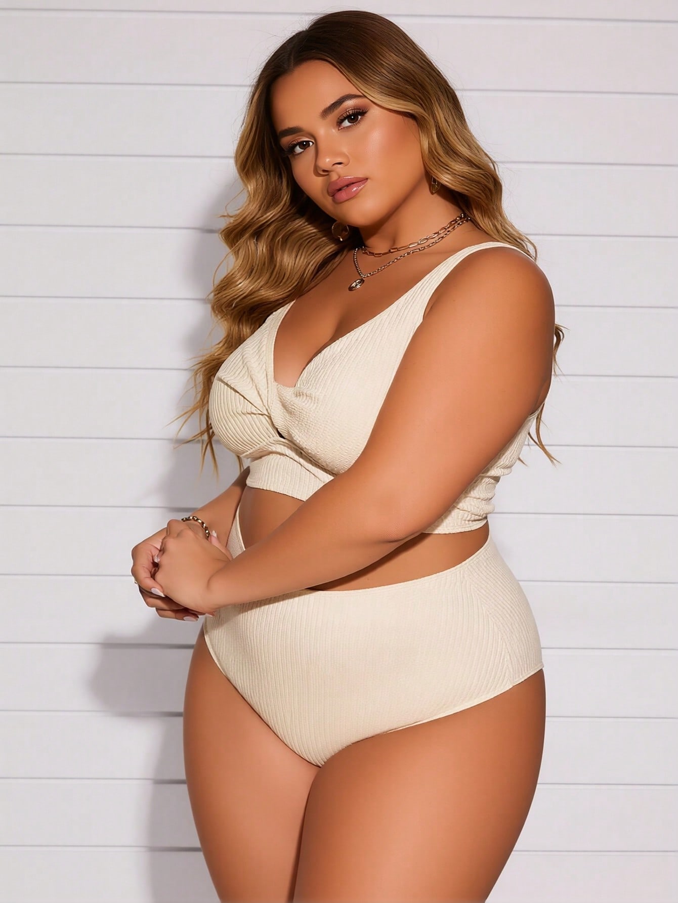 2026 Vacation Style Plus Size Bikini: Minimalist Cream Ribbed Design For A Chic And Comfortable Beach Look — foto 2