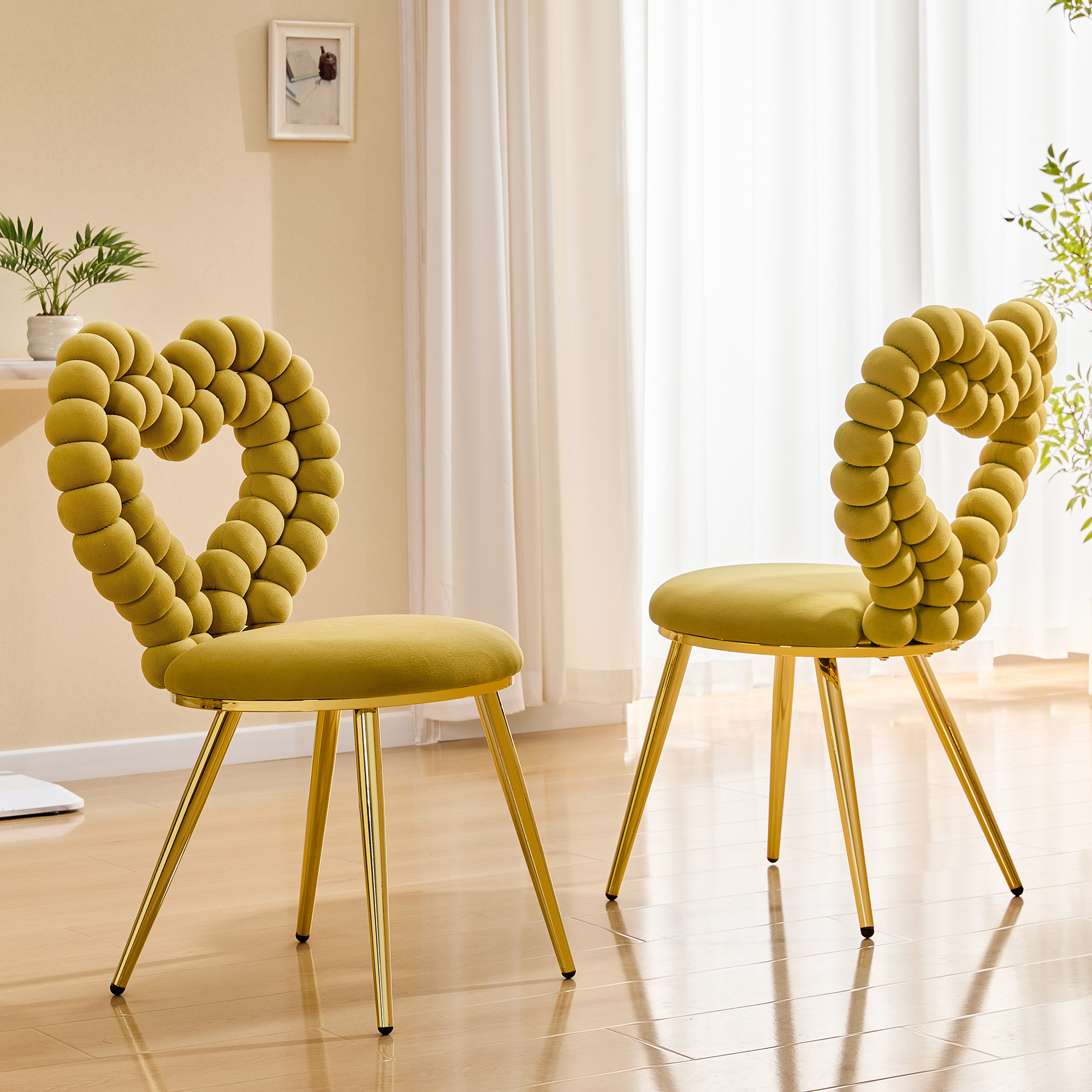 Set Of 2 Unique Heart Bubble Tufted Accent Chair,Yellow Plush Velvet Chair With Shiny Gold Metal Frame, Cute & Modern Seating For Home Decor — foto 4