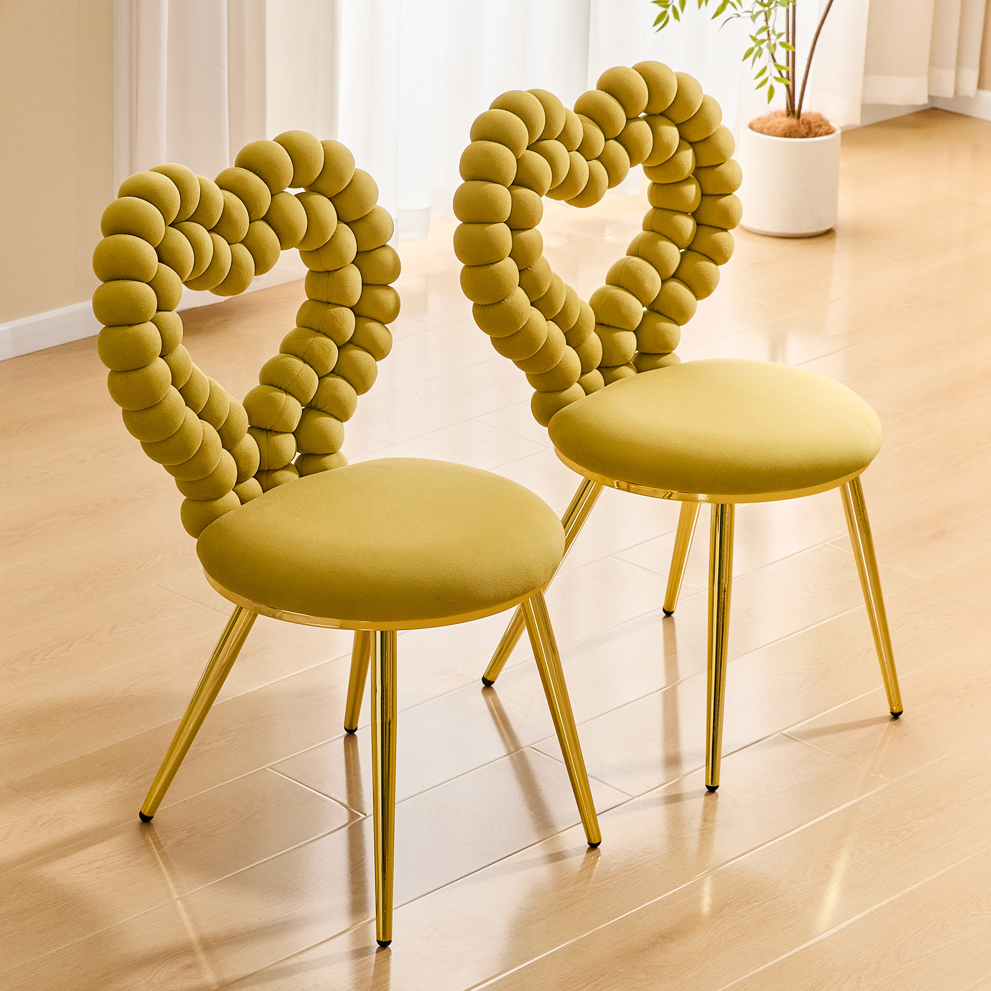 Set Of 2 Unique Heart Bubble Tufted Accent Chair,Yellow Plush Velvet Chair With Shiny Gold Metal Frame, Cute & Modern Seating For Home Decor — foto 3