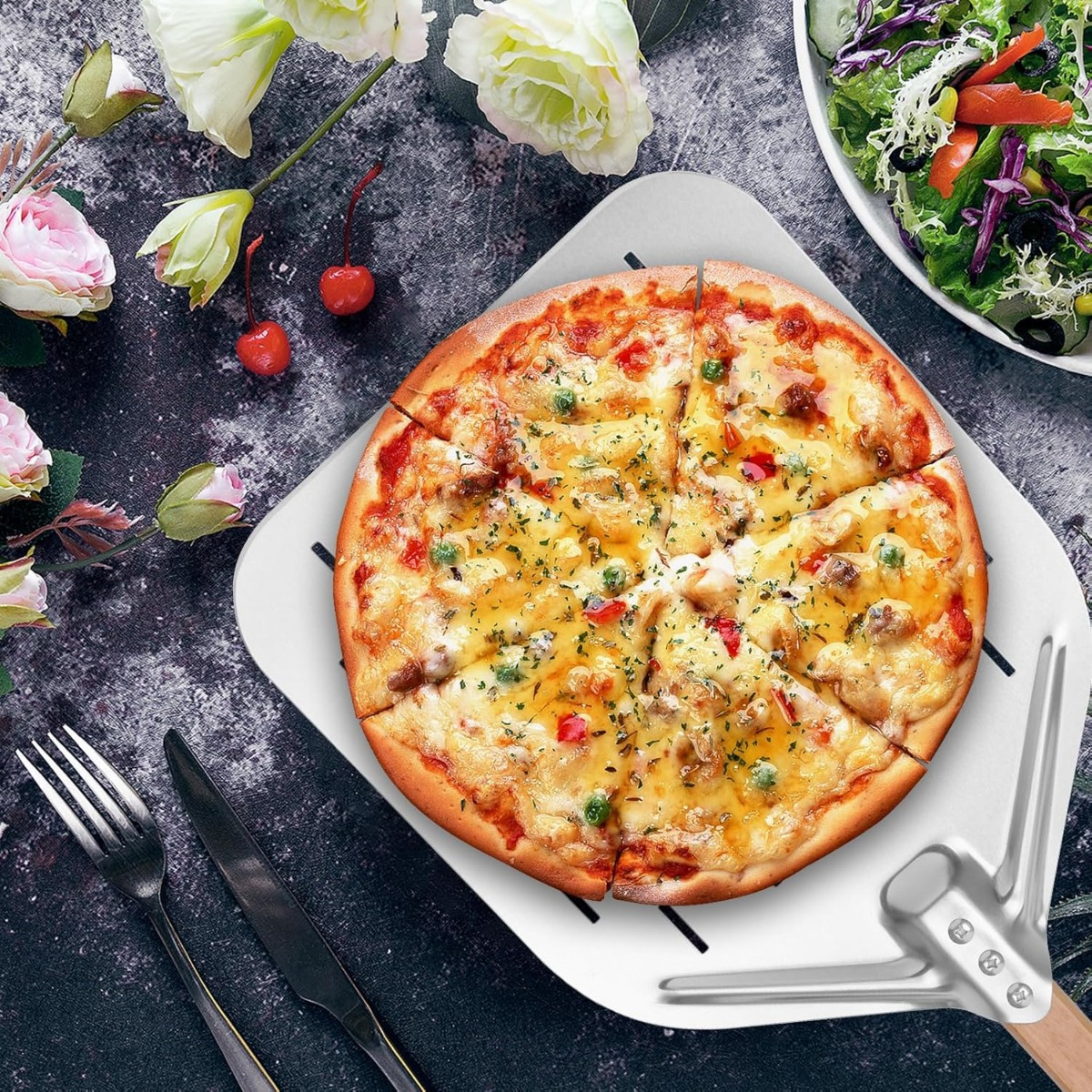 Kurzer Edelstahl Pizzaschieber mit Holzgriff und Lochmuster, 74 cm – Ideal für Pizza-Partys und Servieren - Thumbnail 3