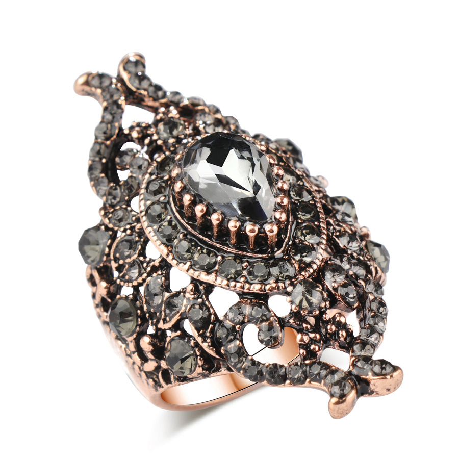 Fashion Retro Exquisite Low-key Luxury Unique Design Ring