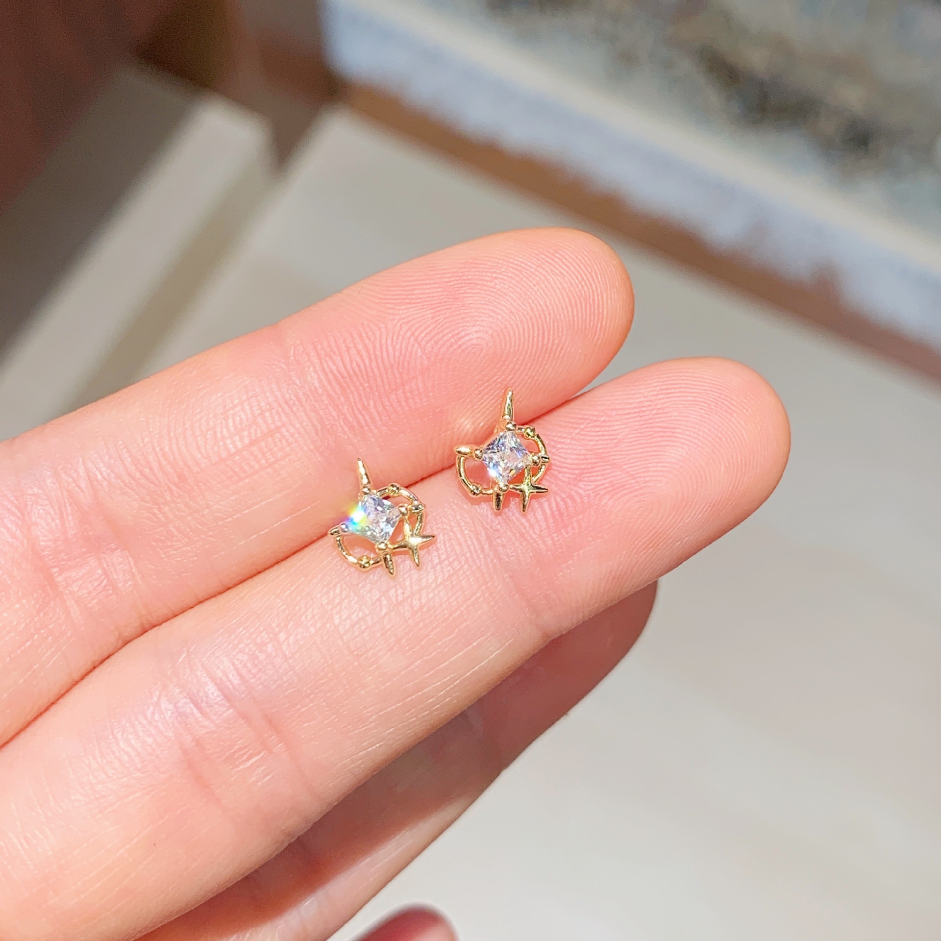Double-Layer Starburst Cross Stud Earrings